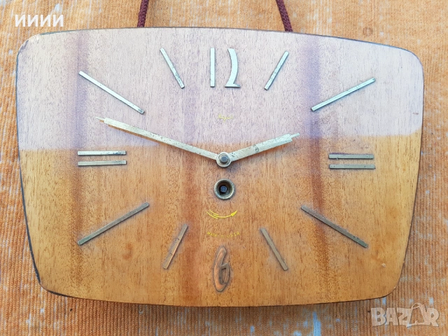Стенен часовник Маяк , снимка 3 - Антикварни и старинни предмети - 53625129