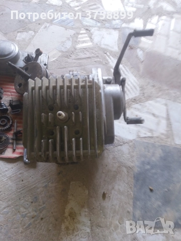 двигател от възход 125 куб. и части. 