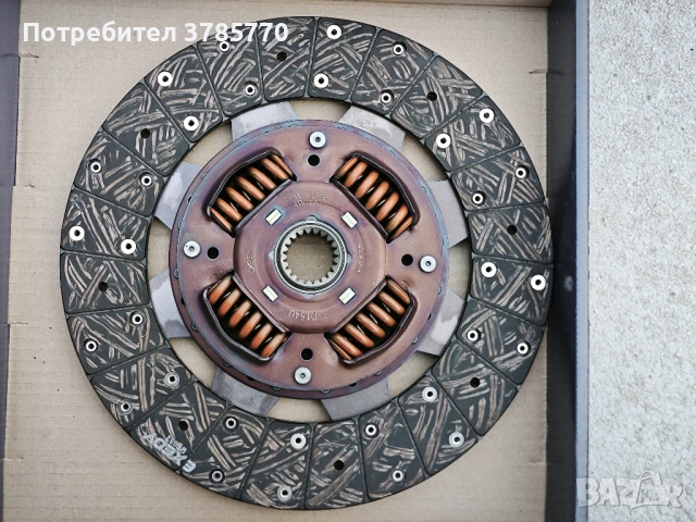 Феродов диск за съединител на Toyota Land Cruiser 31250-60370