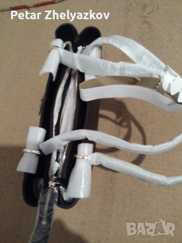 нова оригинална елегантна дамска чанта GUESS., снимка 3 - Чанти - 52879798