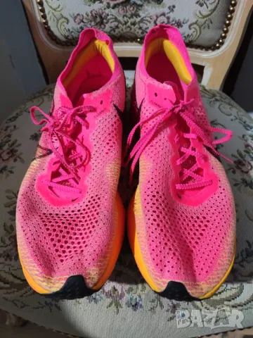 маратонки Nike Vaporfly 3 Hyper Pink, снимка 2 - Маратонки - 48105701