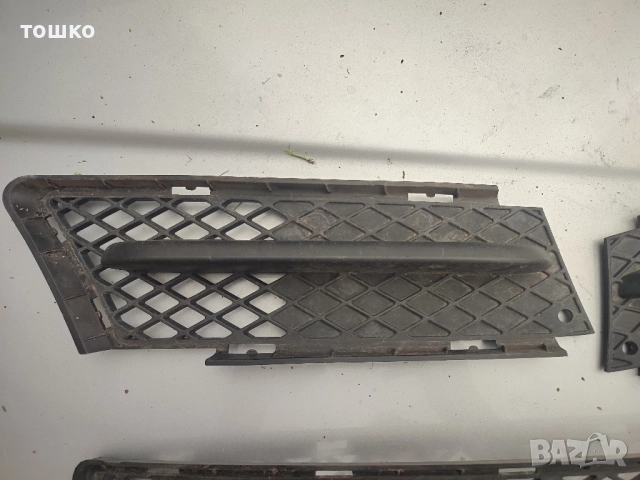 решетки в предна броня и халоген от БМВ Е90/91, снимка 5 - Части - 51586911