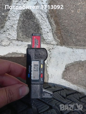 Зимна гума 235 45 18 Laufenn, снимка 4 - Гуми и джанти - 52514176