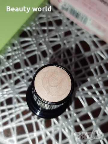 Козметика, сенки, хайлатър..., снимка 2 - Декоративна козметика - 53665341