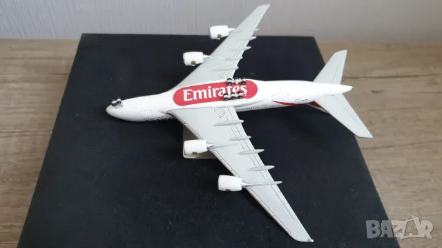 Макет на самолет Airbus A380, снимка 9 - Антикварни и старинни предмети - 46925575