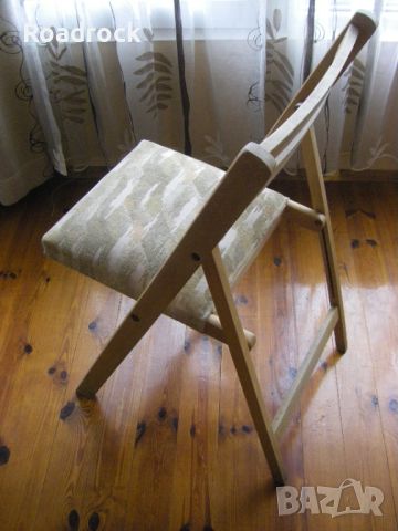 Дървен сгъваем стол с мека тапицерия, снимка 3 - Столове - 46163782
