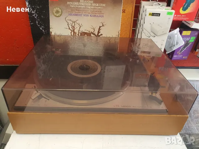Грамофон LENCO L-75, снимка 3 - Грамофони - 49762313