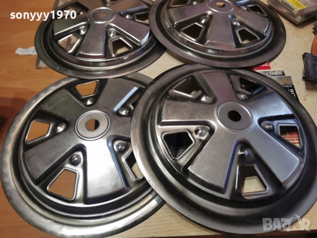 ТАСОВЕ-РЕТРО 4БР МЕТАЛНИ 34СМ 2402261200М