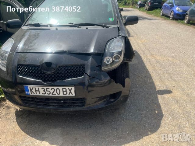 Toyota Yaris 1.0, снимка 9 - Автомобили и джипове - 46374573