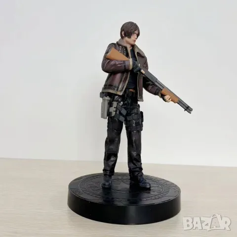 Топ фигура на Leon Kennedy RE 4,  нова, снимка 4 - Колекции - 46832472