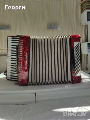 Продавам акордеон Велтмайстер Каприче 120 баса, снимка 10 - Акордеони - 54119383