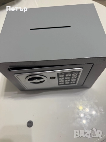 Метален сейф, снимка 4 - Сейфове и каси - 52631715