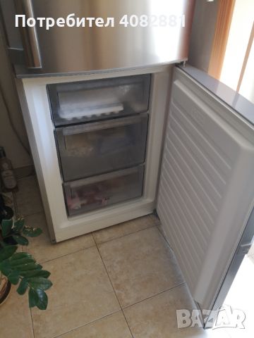 Продавам хладилник с фризер AEG - RCB53421LX , снимка 2 - Хладилници - 45520586