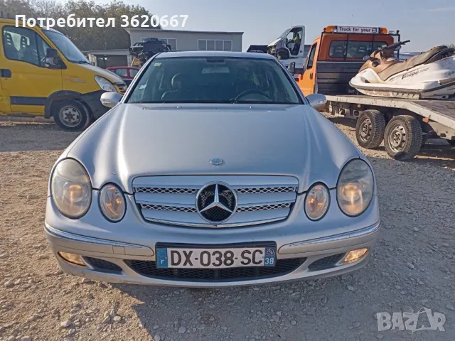 Mercedes-Benz E 270 На части, снимка 1 - Автомобили и джипове - 48329205