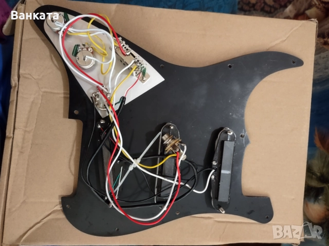Продава се пикгард за китара, снимка 5 - Китари - 51588355