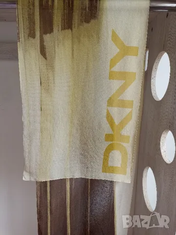 Дамски шал  DKNY, снимка 1 - Шалове - 48321139