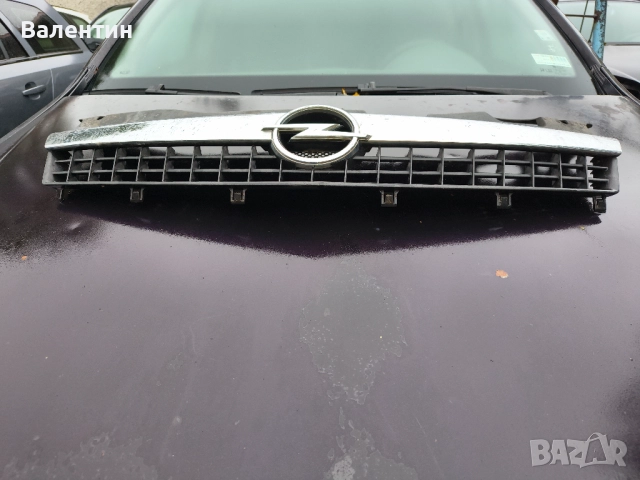 Феисова решетка за Opel Astra H GTC,и кабрио, снимка 3 - Части - 52005672