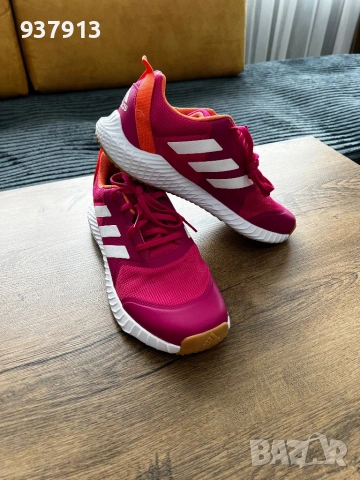 Дамски маратонки Adidas , снимка 3 - Маратонки - 53996094