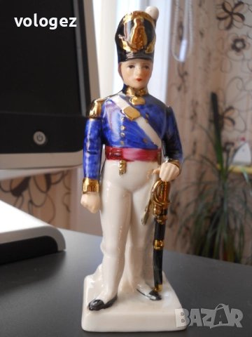 порцеланови статуетки на офицери от френската и английската армия