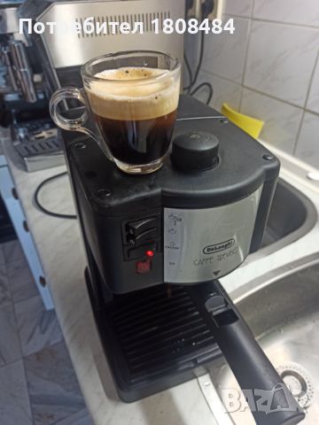 Кафемашина Делонги Тревизо с ръкохватка с крема диск, работи отлично и прави хубаво кафе с каймак , снимка 2 - Кафемашини - 46112620