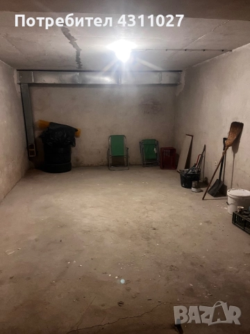 Два гаража кв. Колю Фичето, снимка 3 - Гаражи и паркоместа - 52369765