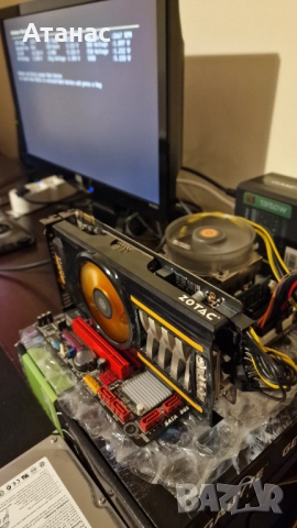 2бр ретро видеокарти за SLI режим ZOTAC GTX 460 AMP! Edition 1GB DDR5 256bit , снимка 12 - Видеокарти - 51690917