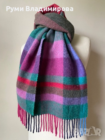 Мъжки, кариран шал, John Hanly от 100 % агнешка  вълна, с етикет, снимка 5 - Шалове - 48713952