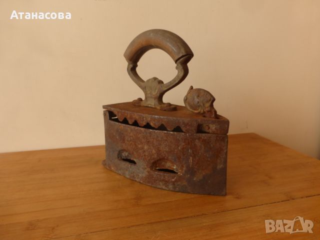 Стара ютия на въглища жар, снимка 2 - Антикварни и старинни предмети - 46116455