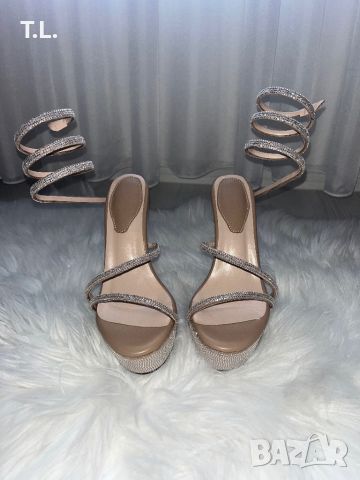 Нови сандали на висок ток с камъни, снимка 2 - Дамски обувки на ток - 45478544