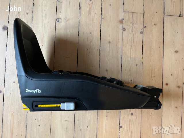 Maxi Cosi 2Way Fix база за стол за кола, снимка 3 - Други - 54022336