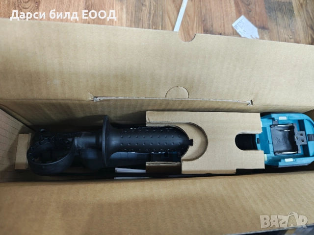 Перфоратор MAKITA 18 v, снимка 2 - Перфоратори - 52981826