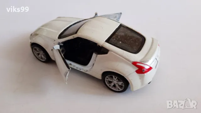 Nissan 370Z 2009 Maisto 1:37, снимка 2 - Колекции - 46935444