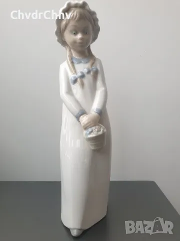 НАО ЛАДРО испанска порцеланова фигура на момиче с кошница с цветя/Zaphir NAO Lladro статуетка 24см, снимка 1 - Колекции - 47096138