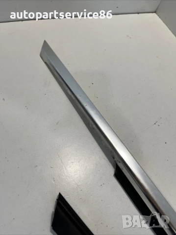 Хромирана облицовка на предна дясна врата за Mercedes Cls W219 (2009) , снимка 3 - Части - 54028805