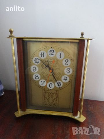 Часовник от едно време-масивен,тежи,Варна-лично., снимка 1 - Антикварни и старинни предмети - 45076209