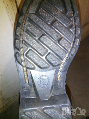 Планински обувки, снимка 4 - Мъжки боти - 53670215