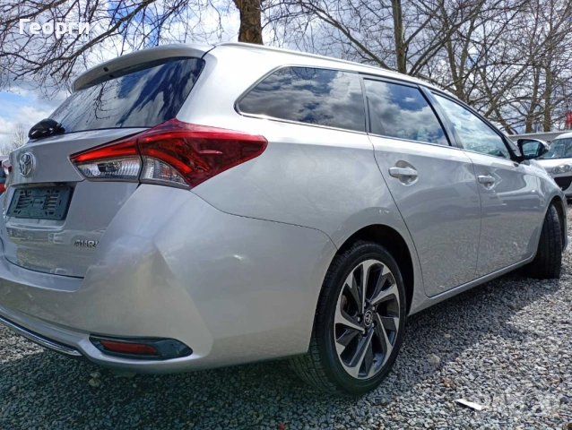 TOYOTA AURIS 1.6 D4D, снимка 7 - Автомобили и джипове - 54113017