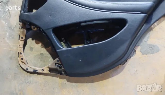 Задна Дясна Кора Врата
Мерцедес CLS W219, снимка 5 - Части - 50340840