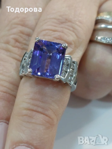 Дамски златен пръстен с 7.7 каратов танзанит и 0.6 карата брилянти.18к.злато, снимка 3 - Пръстени - 53497981