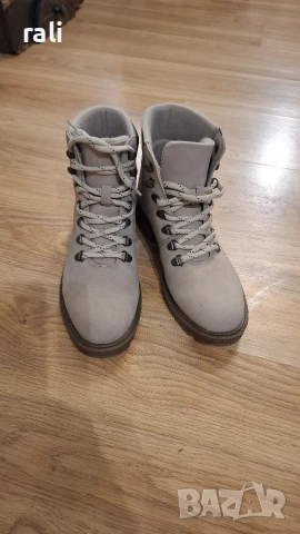 Бежови боти LC, снимка 2 - Дамски боти - 53223485