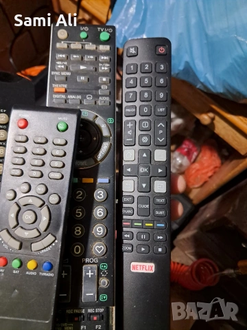 Продавам лот от различни дистанционни управления за телевизори, DVD и, снимка 6 - Дистанционни - 53890255