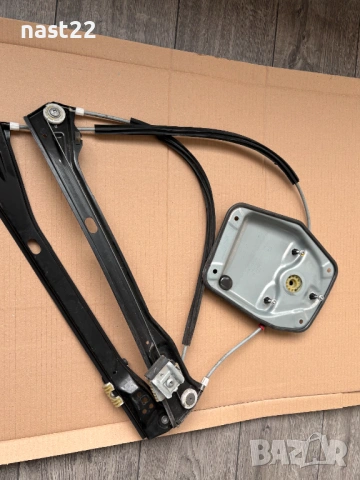 Преден ляв стъклоповдигач Фолксваген Голф 5/Golf 5 -2+1 врати , снимка 2 - Части - 53478150