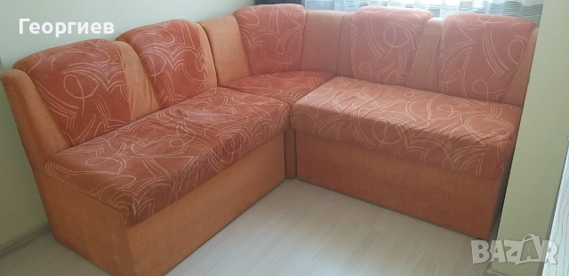 Продавам ъглов диван по поръчка 