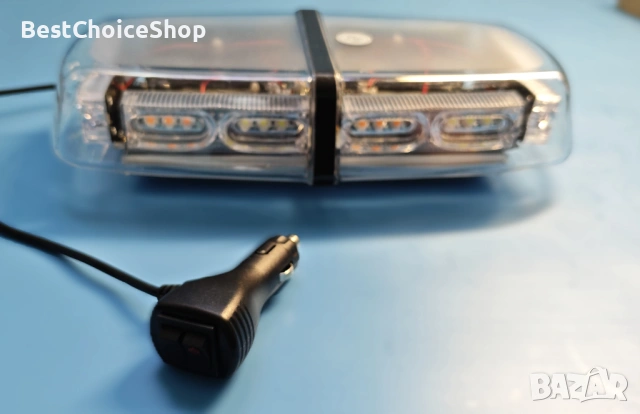 LED аварийна сигнална лампа (маяк) за покрив на автомобил, камион или пътна помощ.