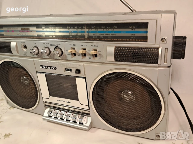 радиокасетофон Sanyo , снимка 2 - Радиокасетофони, транзистори - 50943423