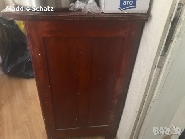 Старинен скрин, снимка 7 - Антикварни и старинни предмети - 54030601