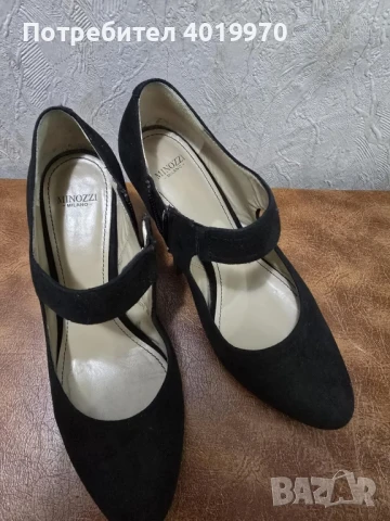 Дамски велурени обувки номер 36