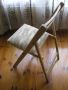 Дървен сгъваем стол с мека тапицерия, снимка 3