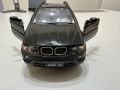 Количка Kinsmart - 1:36 Scale Model BMW X5 Черна, снимка 1 - Колекции - 45388931