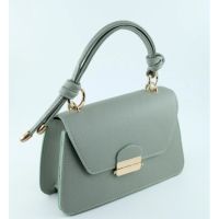 Елегантна фешън чанта с авнгардни дръжки в модерни цветове, снимка 4 - Чанти - 45114001